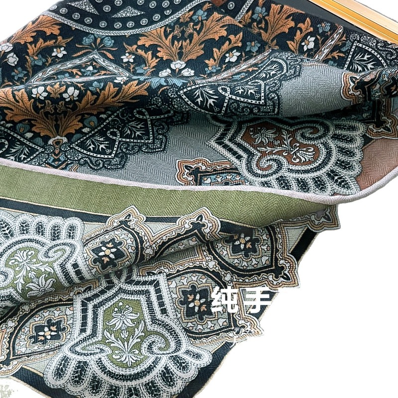 Central Compass Persian Floral - Travel Accessories Neck review and price